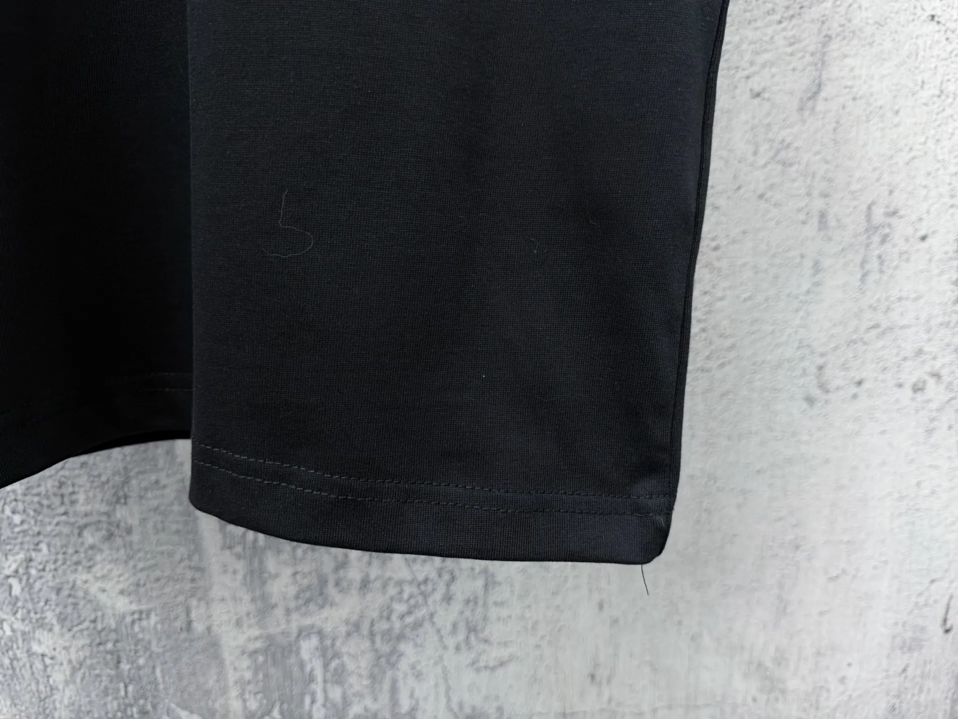 【Balenciaga】 ➕ ， ， ， 。 ， ， ， 。 ， ， 。 ， ， T look， ， ， 。 ：Black White Size：S-XL
